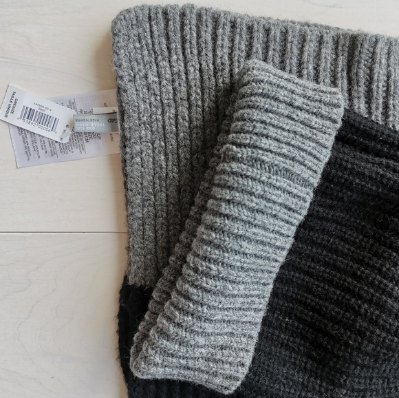 Nwt wool knit beanie hat & scarf set Gap - Picture 2 of 3